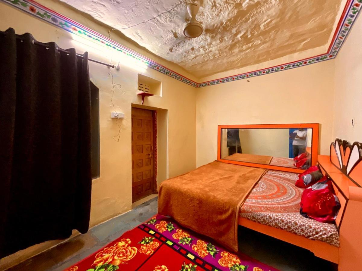 One Light Hostel Pushkar Bagian luar foto